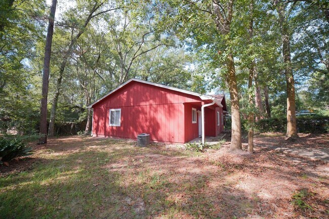 Photo - 2739 W Tharpe St