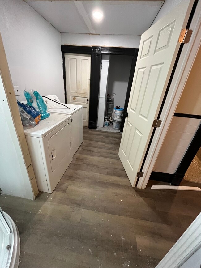Building Photo - 929 32nd St Rental