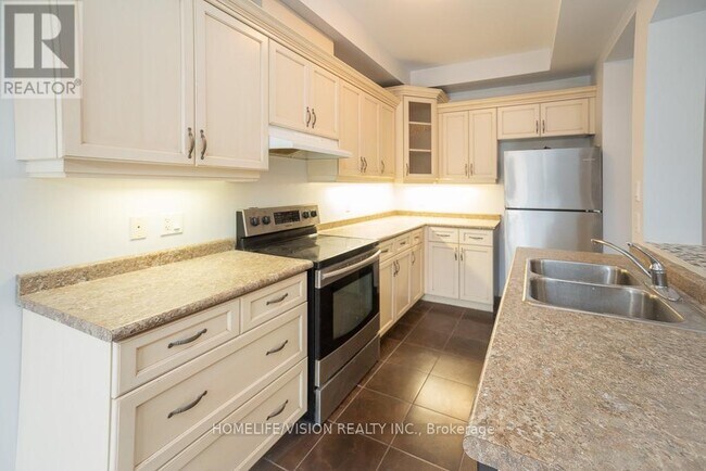 Photo - 98 Highgate Dr