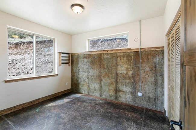 Photo - 6240-6243 Three Needles Ln Unit 101