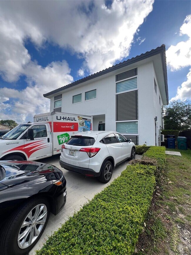 Photo - 20007 SW 122nd Ct Unit 20007B