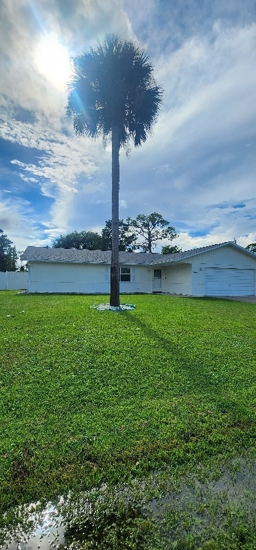 Building Photo - 2404 Pine Tree Dr Rental