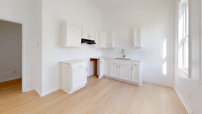 Photo - 2550 Elyria Ave