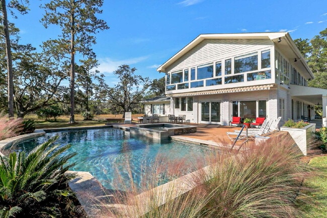 Private, Low Country Residence for Rent!