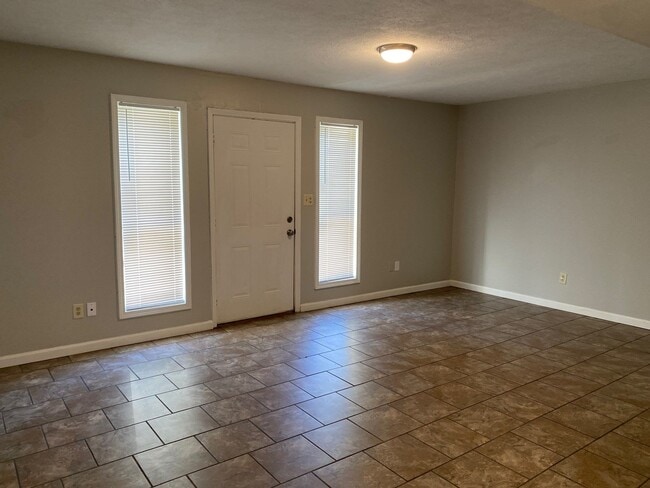 Photo - 25 Rossfield Cv Unit L