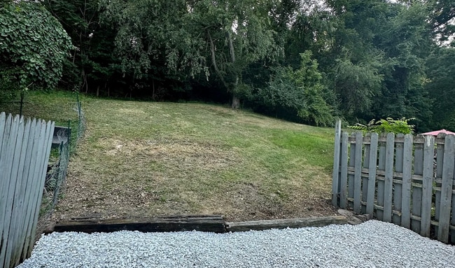 Photo - 270 Cluster Ave