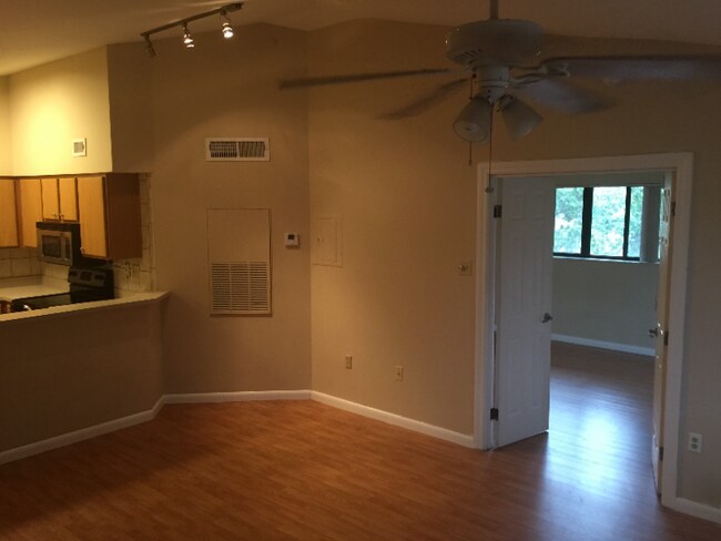 Photo - 2445 SW 18th Terrace Unidad 917