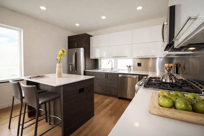 Photo - 3Bd/1.75Ba Seattle Townhouse