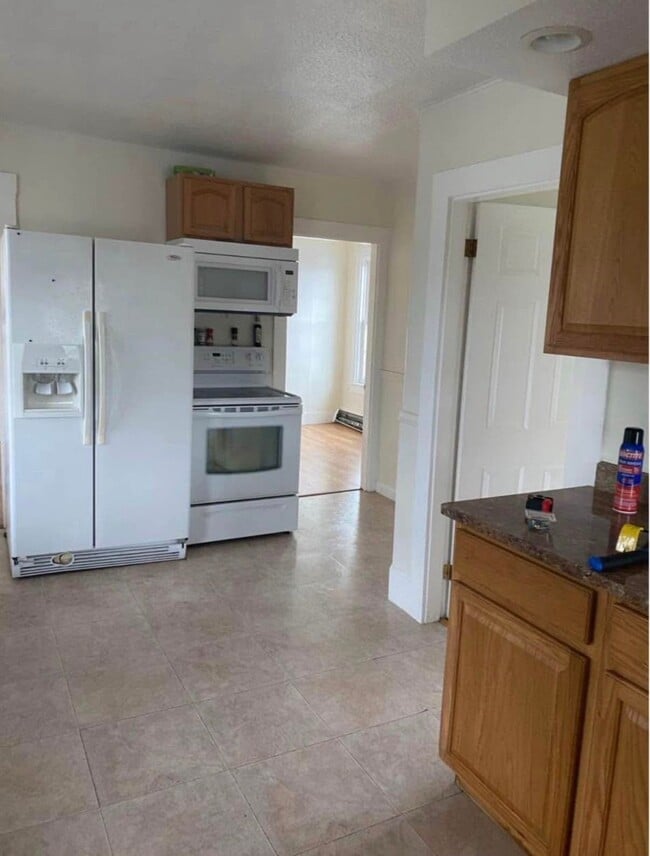 14 Pine St Unit 2