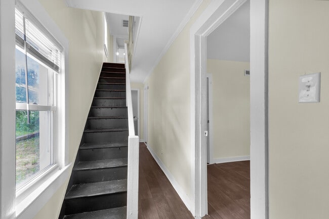 Photo - 617 1st Ave
