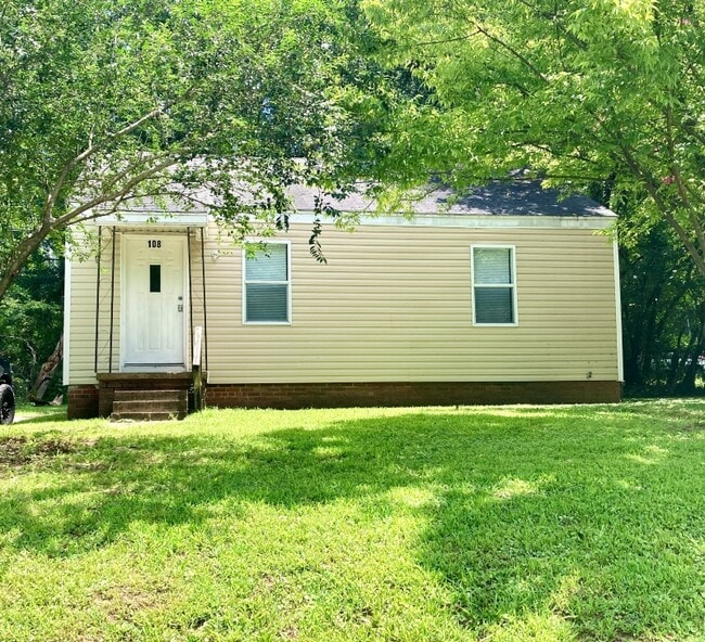 Building Photo - 108 Muse St
