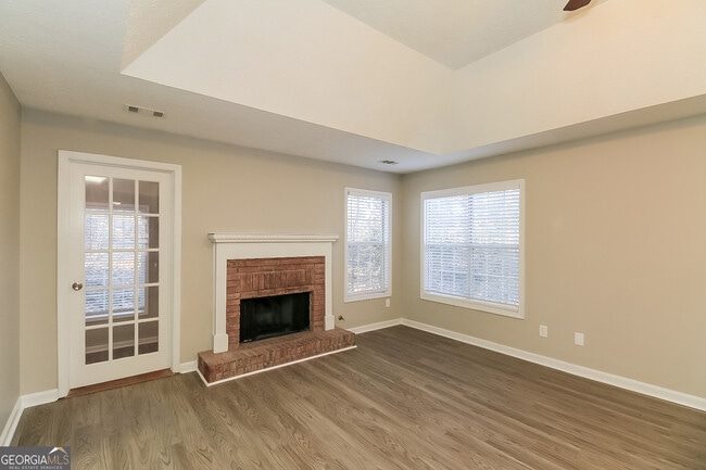 Photo - 340 Sharon Dr