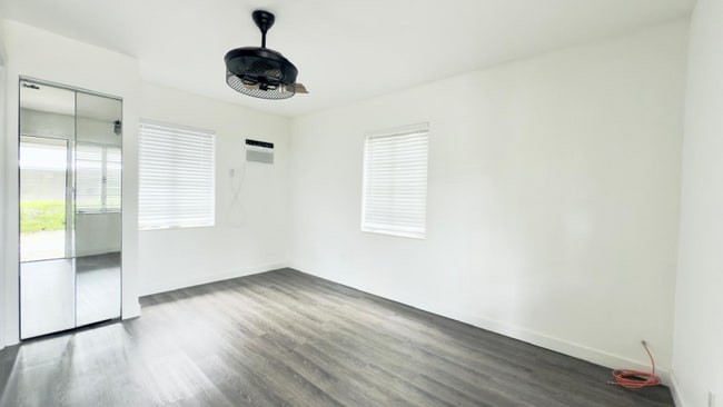 Photo - 1171 Grove St Unidad 4