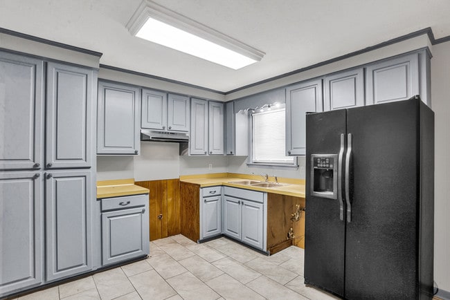 Photo - 222 Faith Hill St