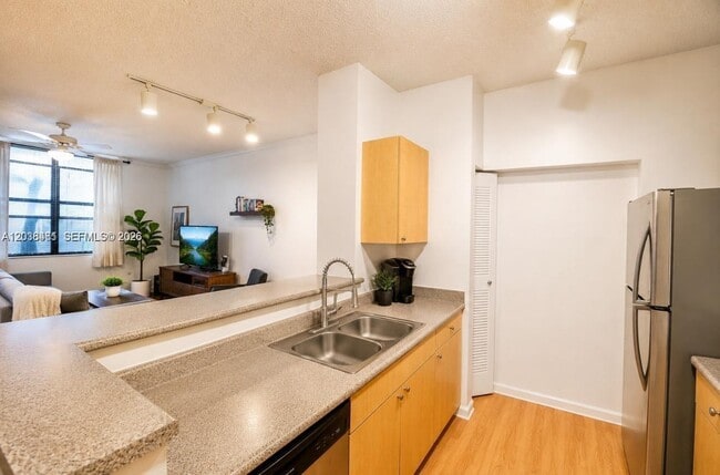 Photo - 1919 Van Buren St Unit 115A