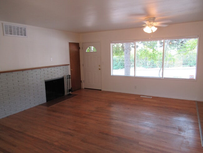 Photo - Three Bedroom Home in South Salem