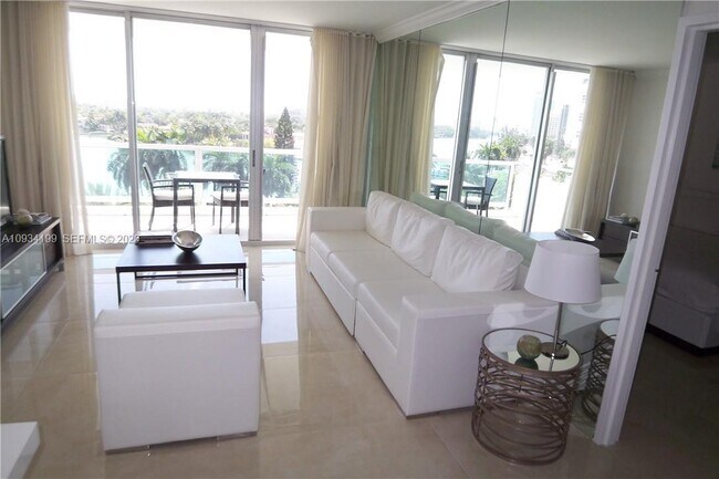 Photo - 5161 Collins Ave Unit 806