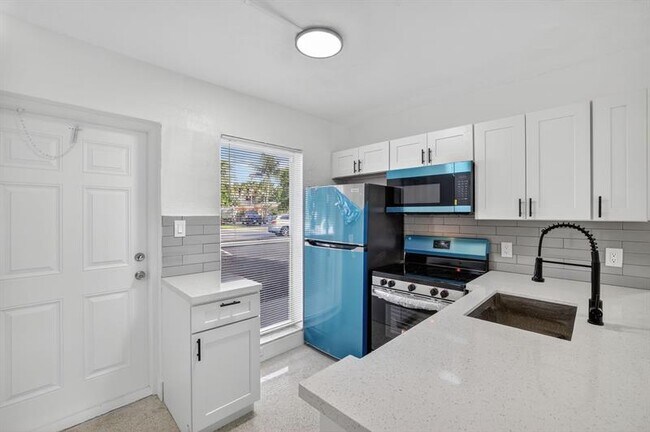 Photo - 1821 Middle River Dr Unidad 4