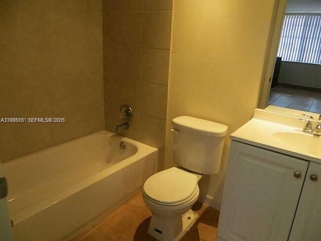 Photo - 2025 NE 164th St Unit 312