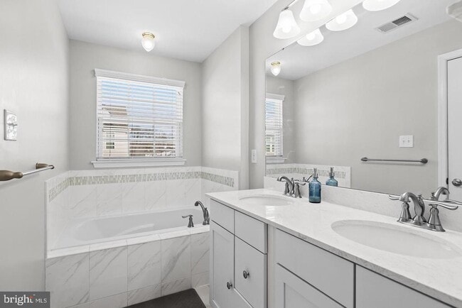 Photo - 1067 Prime Pl