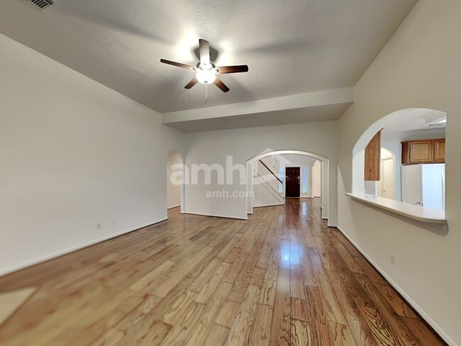 Photo - 814 Spring Source Pl