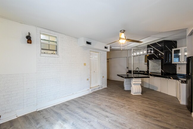 Photo - 1420 Corpus Christi St Unit 2