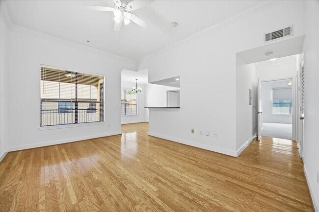 Photo - 3777 Peachtree Rd