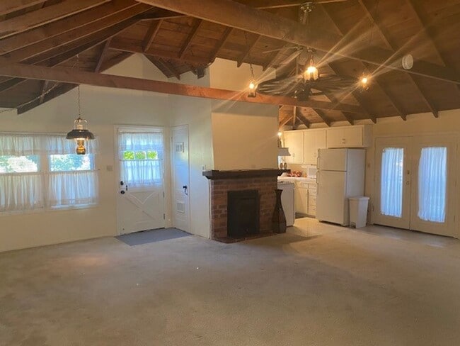 Photo - Charming Studio Cottage for Lease