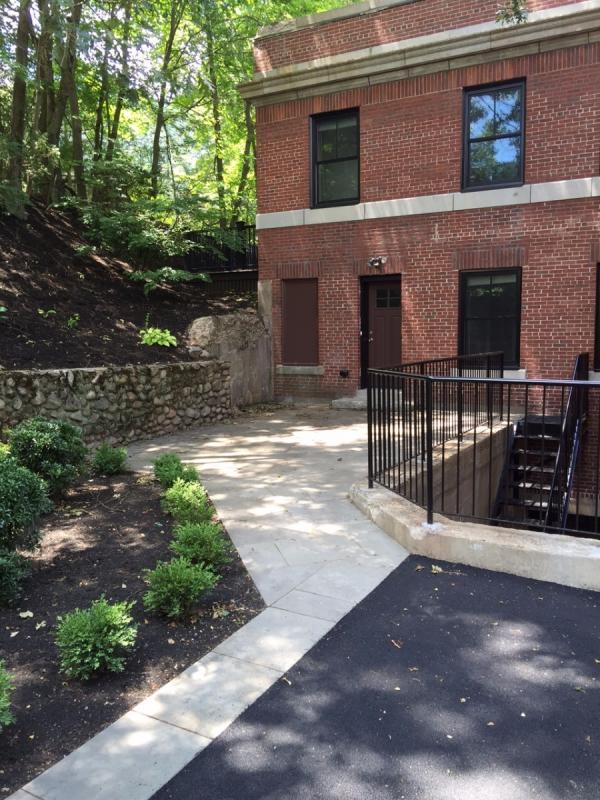 Photo - 2044 Beacon St