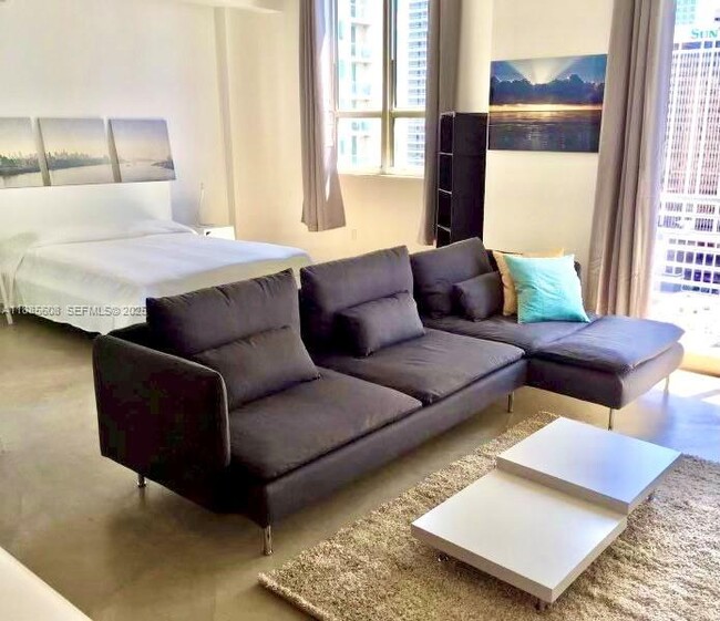 Photo - 234 NE 3rd St Unit LPH09