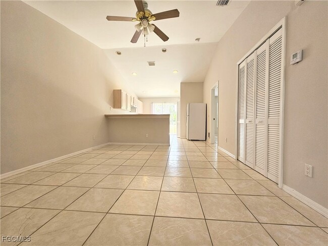 Photo - 124 Ivan Ave S