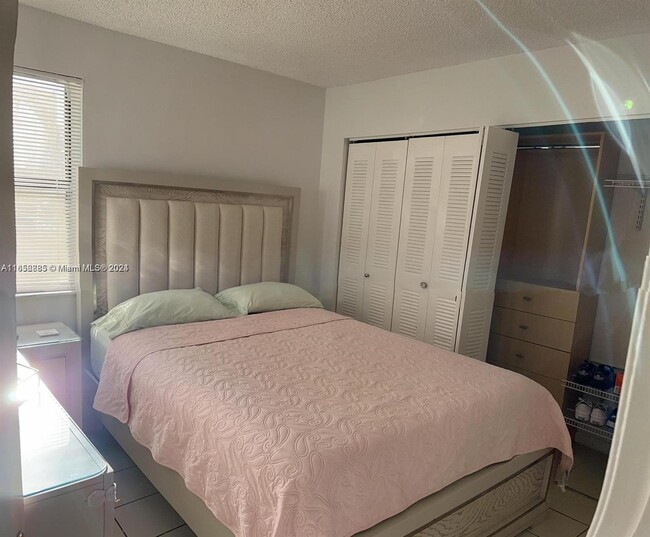 Photo - 670 NW 114th Ave Unidad 204 Rental