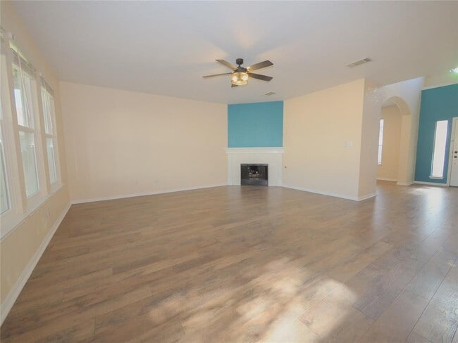 Photo - 324 Hidden Brook Ln