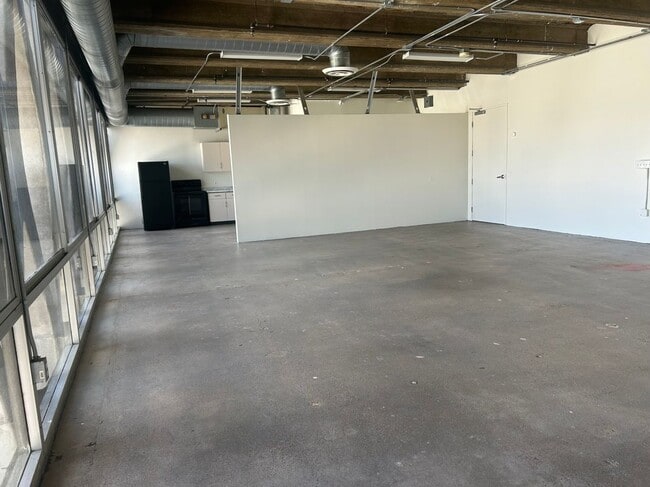 Photo - 2404 Wilshire Blvd