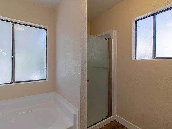 Photo - 426 Waterbrook Dr