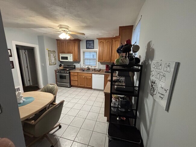 Photo - 77 Circuit St Unit #1