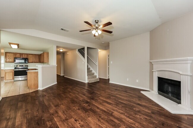 Photo - 580 Creekbend St