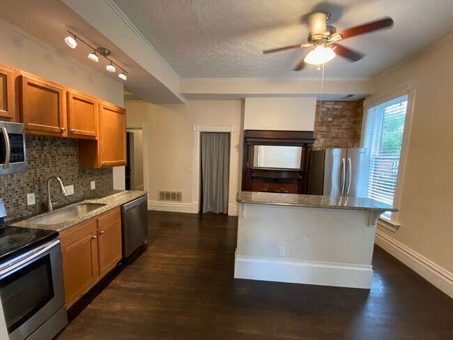 Photo - 877 Dennison Ave Unit B