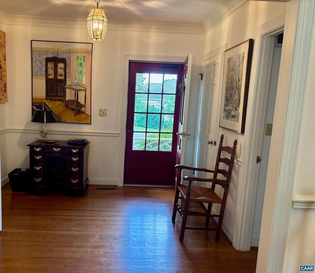 2 Ednam Village St