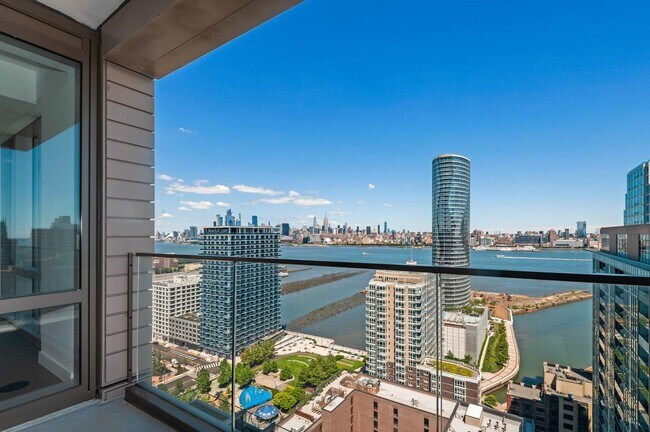 Photo - 75 Park Ln S Unit 2404r