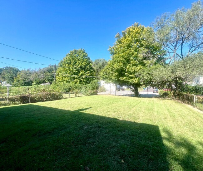 Charming 2Bedroom Bungalow in Flordell Hi... Rental House Rental in