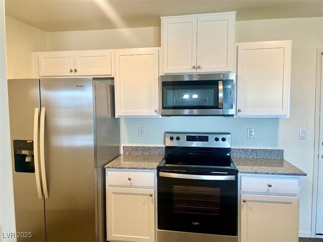 Photo - 1130 Scarlet Sparrow St