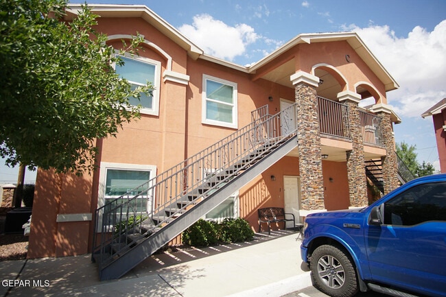 Building Photo - 8685 N Loop Dr Unit C-3 Rental