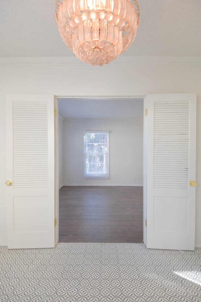 Photo - 4347 8th Ave Unidad 4347