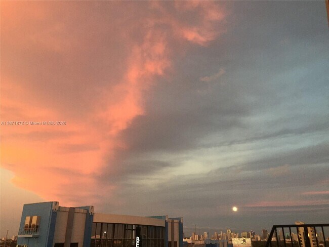 Photo - 3410 Coral Wy Unidad PH-02