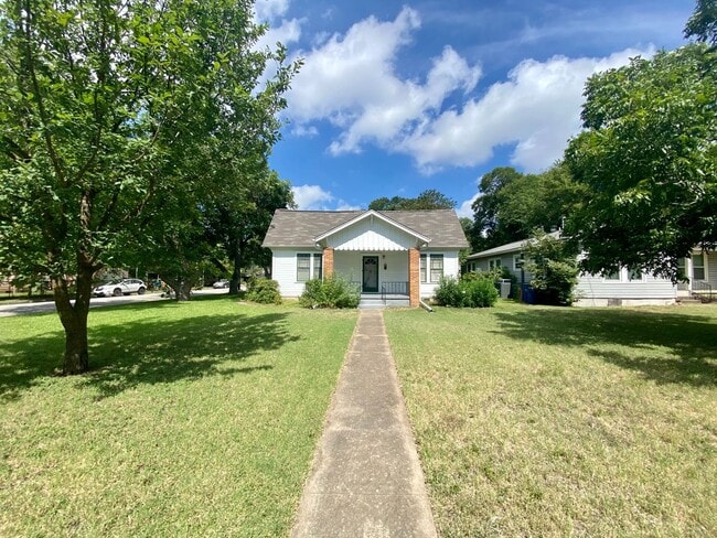 Photo - Prelease for August!  Close to Campus!  2800 Dancy.