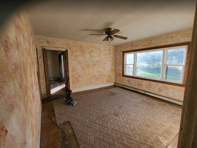 Photo - 7907 Spring St