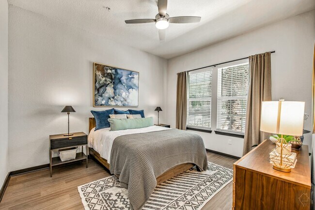 Photo - 3101 E Pecan St Unit 01317