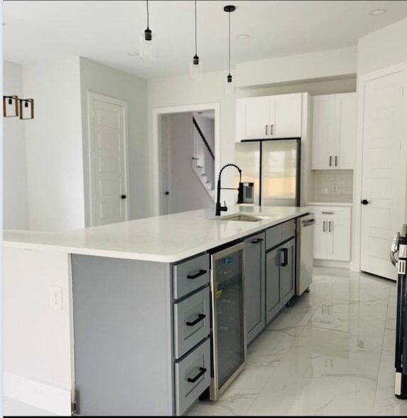 Photo - 7203 Weyburn St