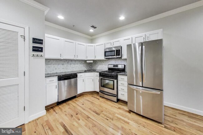 Photo - 430 Irving St NW Unit 202